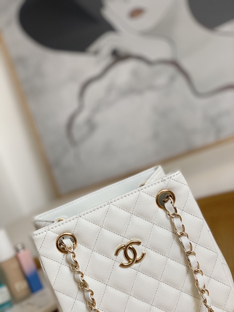 Ch**el bucket bags
